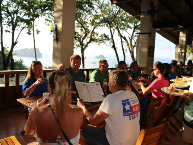 LET’S BOOK A HOTEL FOR YOUR DENTAL TOURISM IN COSTA RICA