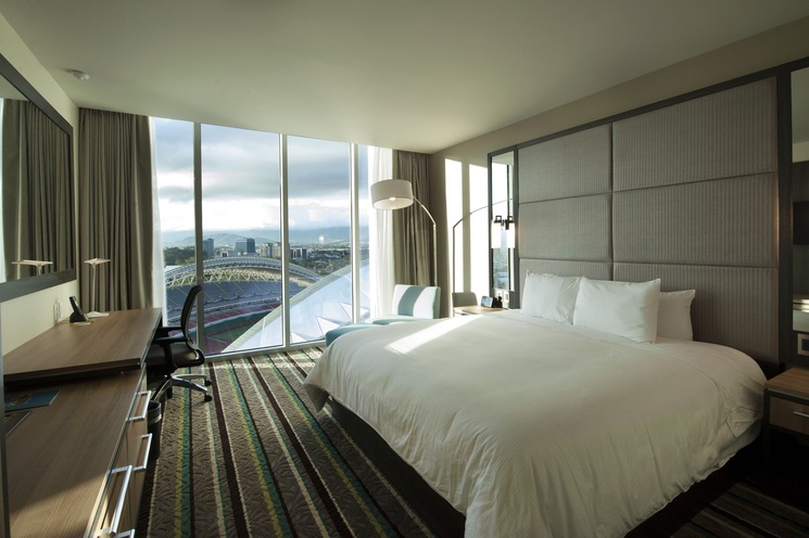 STANDARD KING Hilton Garden Inn STANDARD KING Hilton Garden Inn